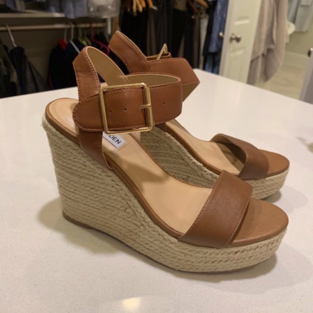 Camel Brown Steve Madden Wedges